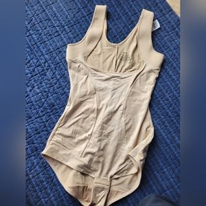New with tags Maidenform shape wear size XL